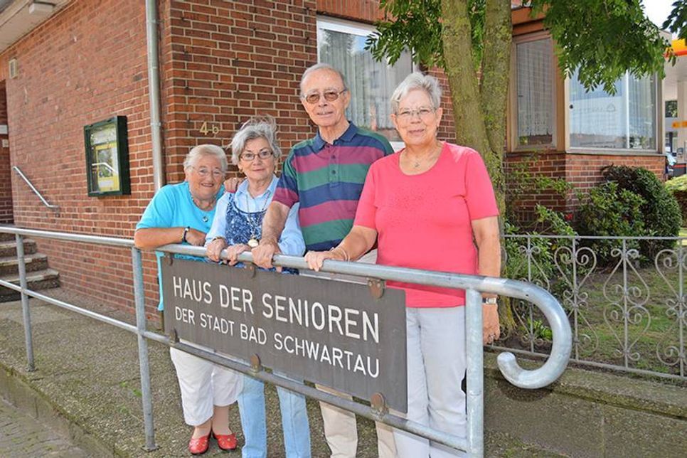 Sie bilden den neuen Vorstand des Seniorenbeirats Bad Schwartau: Renate Fester (v.l.), Ursula Biernath, Hans-Dieter Saegling und Regina Kühl.