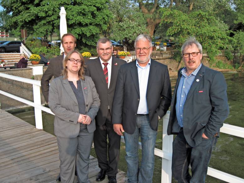 Vorstand Der Kreishandwerkerschaft Im Amt Bestätigt - Neustadt In ...