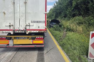 Polizeibericht: Kollision zwischen Lkw und Pkw auf der A1