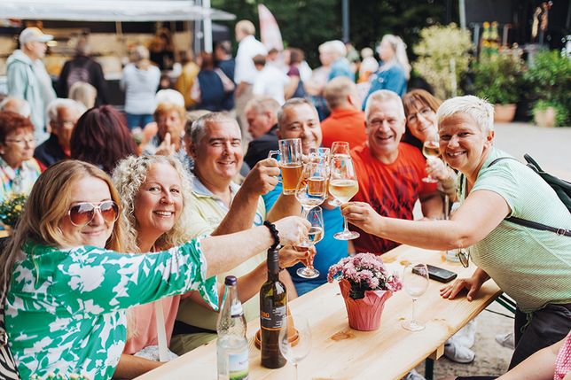 Wein, Musik & Meeresbrise: Scharbeutzer Weinfest lädt zum Genießen ein
