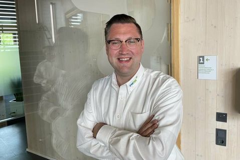 Alexander Wengelewski ist Kundenserviceleiter bei den Stadtwerken Neustadt in Holstein und kennt die Vorteile von Nahwärme genau. (Foto: Stadtwerke Neustadt)