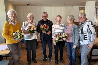Vorsitzende Barbara Dimmer (re.) mit den geehrten Mitgliedern.