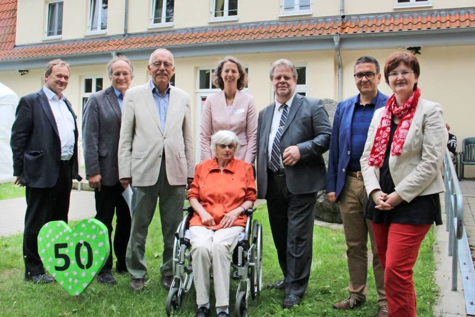 Dr. Martin Schaedel, Dr. Stefan Doose, Jürgen Wurst, Babett Ritzen, Jutta Seehase (vorn), Rainer Holtz, Dr. Hans-Christoph Kühnau und Bärbel Brüning (v. lks.)