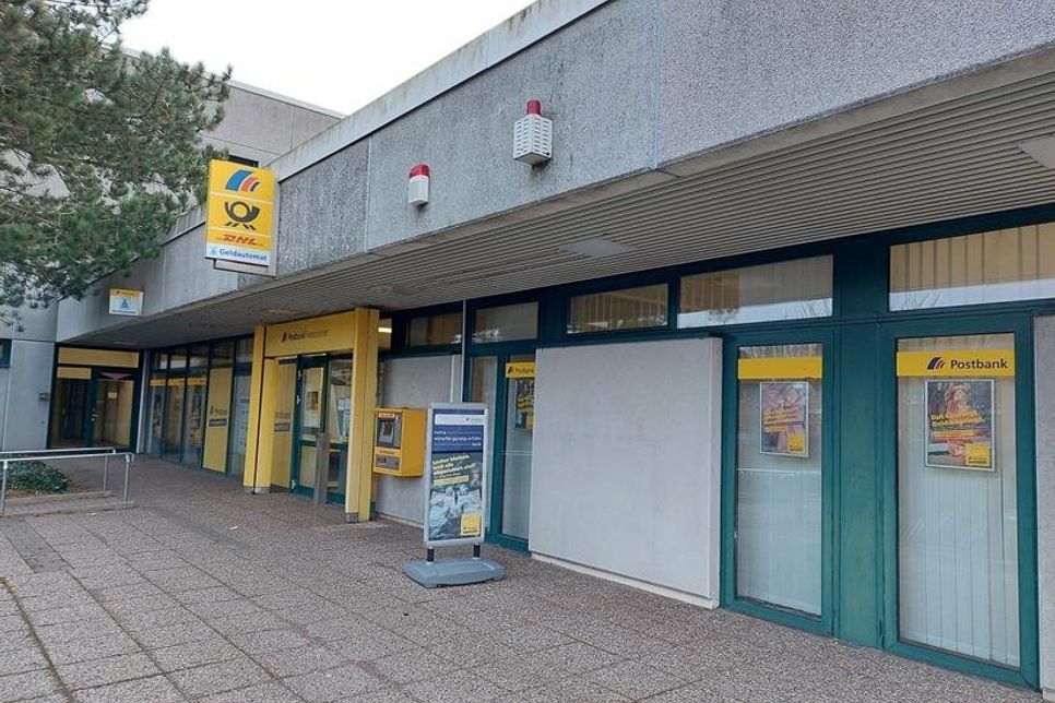 Ausweichen kann man auf zahlreiche andere Filialen in Neustadt, die auch unter www.deutschepost.de/standorte zu finden sind.