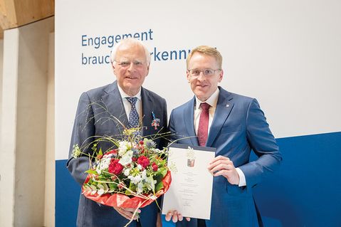 Verdienstorden des Landes Schleswig-Holstein: Hohe Auszeichnung und große Ehre für Ex-Landrat Reinhard Sager