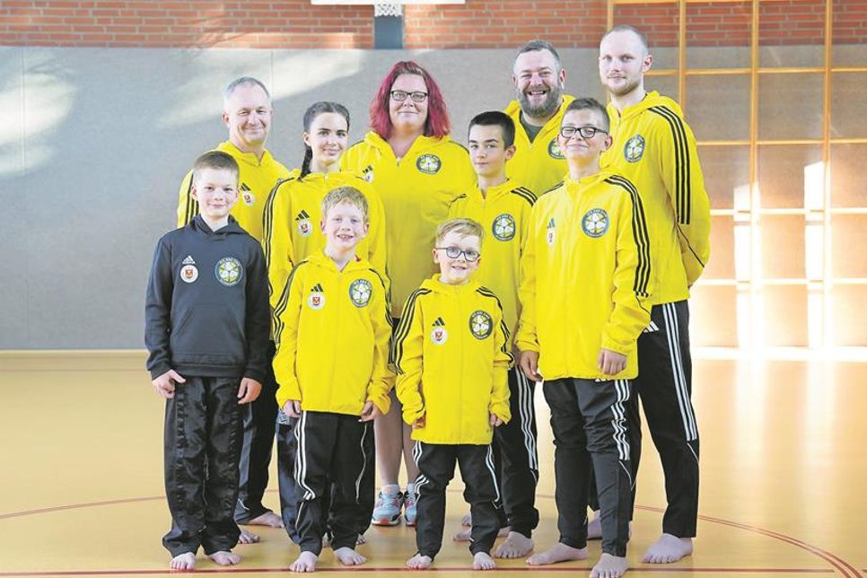 Das Kickbox-Team (auf dem Foto: ein Teil des Teams) trainiert schon jetzt fleißig für die World Martial Arts Games.