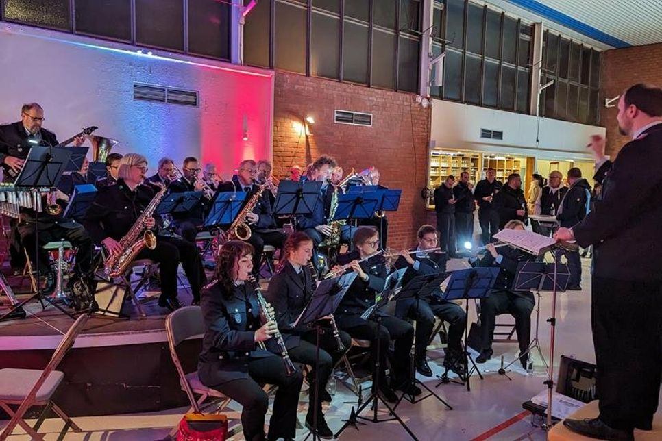 Das Orchester der Freiwilligen Feuerwehr Großhansdorf stimmte musikalisch auf den besonderen Abend ein.