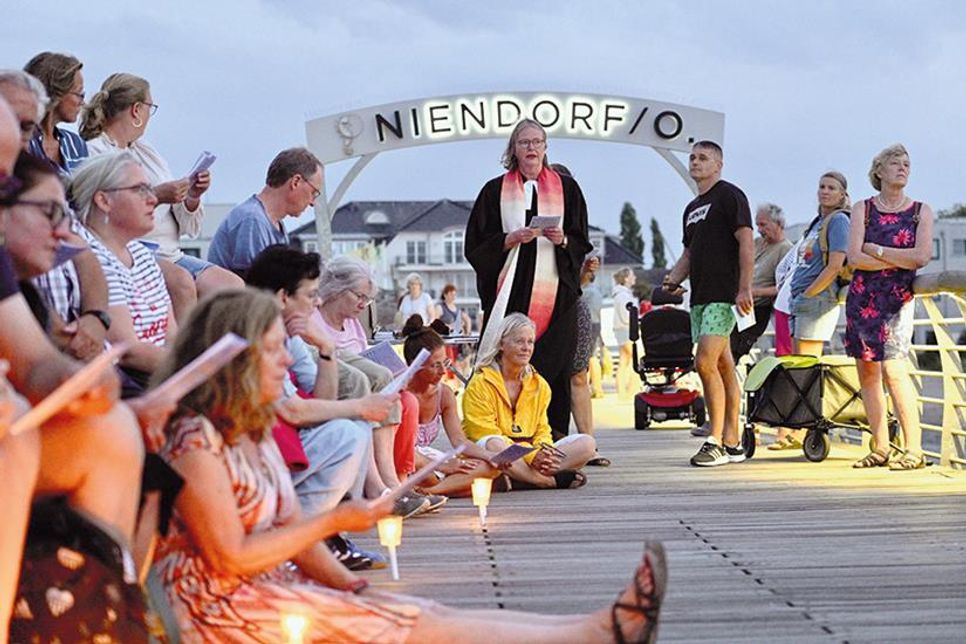 Am vergangenen Donnerstag hat in Niendorf/Ostsee die letzte Atempause mit Strandpastorin Katharina Gralla stattgefunden.