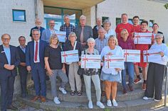 Am 8. Juli überreichte der Stiftungsrat um Bürgermeister Tim Brockmann den Vertretern der Vereine und Verbände die symbolischen Spendenschecks im Haus der Diakonie.