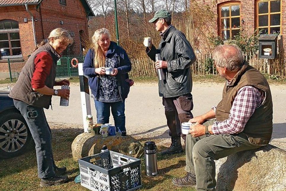 Nach getaner Arbeit: Christina Mohwinkel, IrisEhrich, WernerFischer und Juergen Hicke.