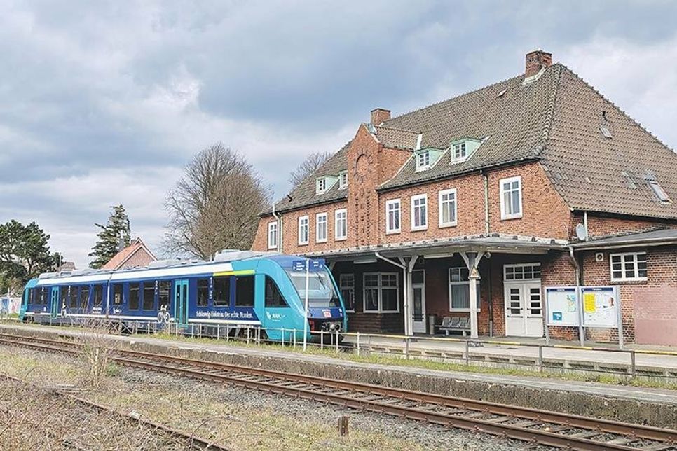 Wenn das „Aus“ für die Bäderbahn kommt, wird auch der Bahnhof von Timmendorfer Strand abgehängt..