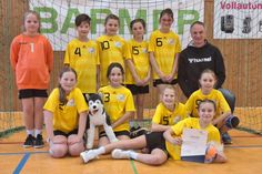 Die Mädchen der Grundschule Neustädter Bucht gewannen das Kreisfinale und nehmen nun am 5. März an der Bezirksmeisterschaft in Rendsburg teil.