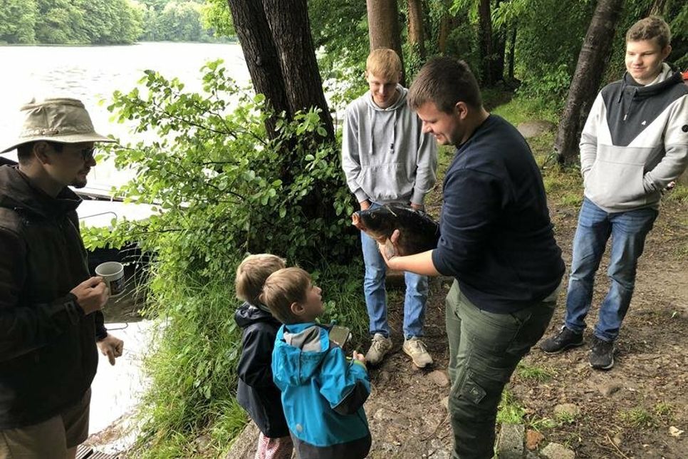 Die Kinder und Jugendlichen waren mit großer Begeisterung für die Natur dabei.