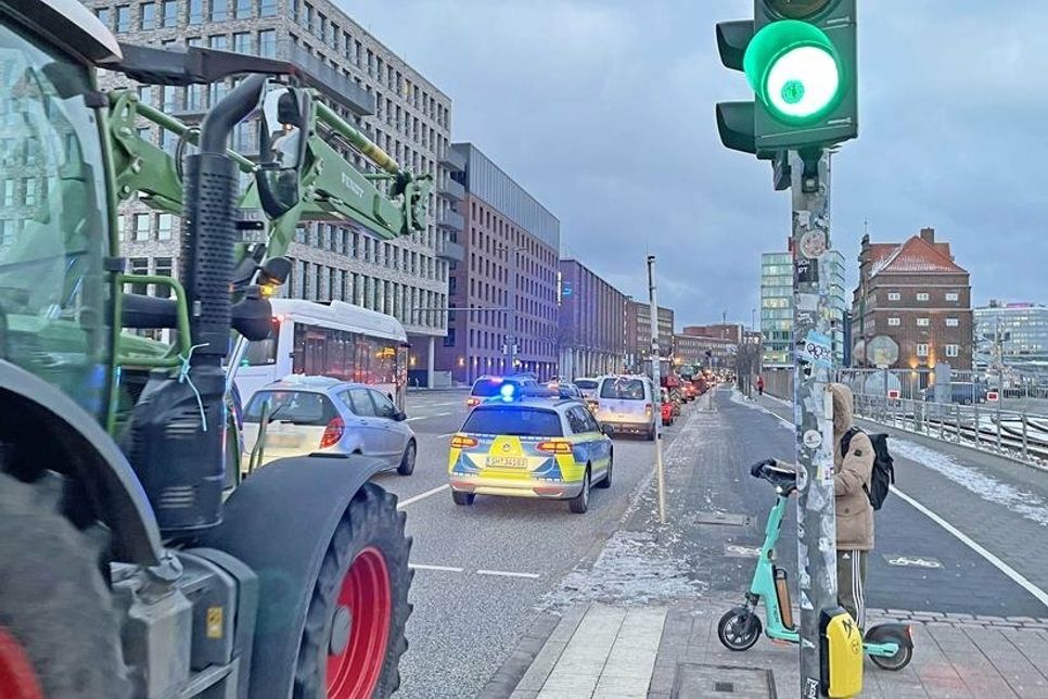 Die Ampel leuchtet grün. Bei den Bauernprotesten geht es längst um mehr als höhere Preise für Agrardiesel.