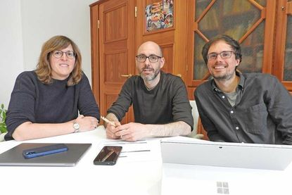 Im steten Austausch in Sachen Informatik: Tanja Zitzlaff, Christopher Raschpichler und Marius Schumacher vom Voss-Gymnasium.