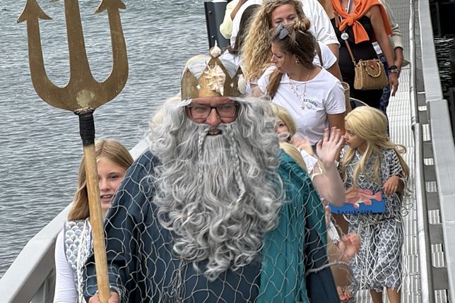 Die Ankunft von Neptun und seinen Nixen wurde begeistert begleitet.