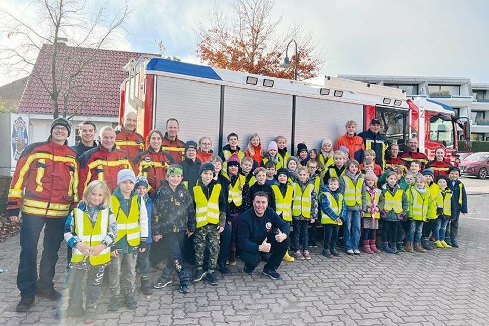 Die 36 Kids und ihre Ausbilder und Betreuuer hatten viel Spaß und Freude.