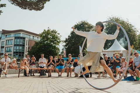 Die Künstler sorgten für beste Unterhaltung und erhielten dafür viel Applaus. (Fotos: Tourismus-Agentur Lübecker Bucht/Joelles Photo)