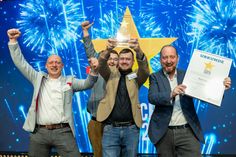 Grund zum Jubeln bei Rewe Haase: Marktmanager Tim Ackerl, Fleischer-Geselle Vincent van Ophuysen, Abteilungsleiter Thorben Macke und Kaufmann Benjamin Haase (von links) freuen sich über die Auszeichnung „Fleisch-Star 2026“.