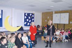 Mit ihrer Kollegin Anna Horn (bei dieser Aufführung nicht anwesend) hatten die Lehrerinnen Silvia Richter (li.) und Birgit Schaufelberger das Musical mit den Drittklässlern einstudiert.